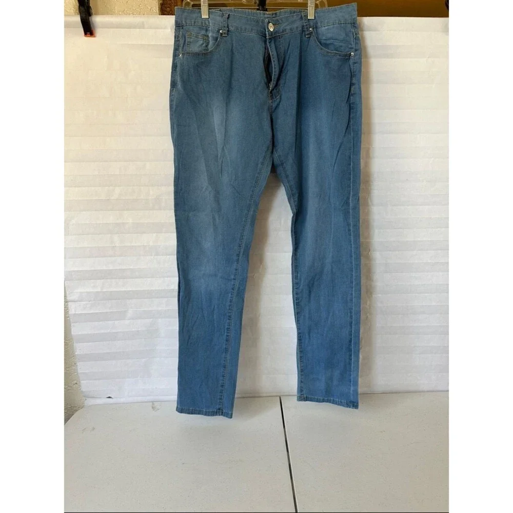 Men’s Medium Blue Jeans Unbranded Classic Fit Denim Pants Size 1L Casual
